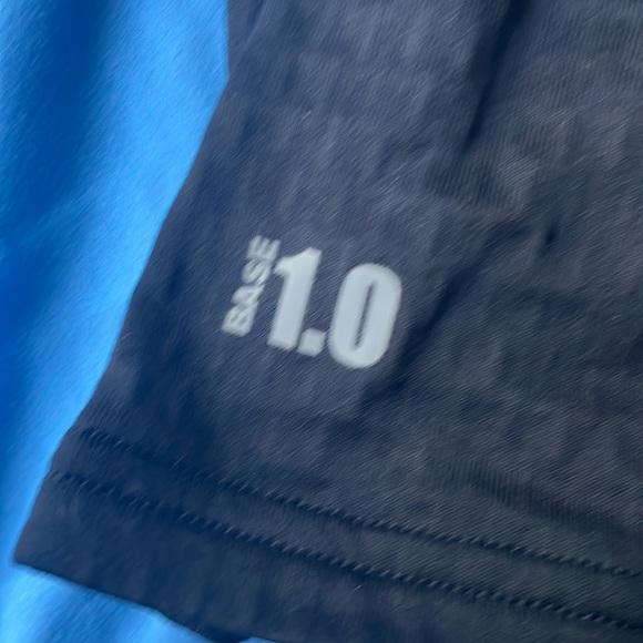 Under armour base layer 1.0 - Picture 2 of 3